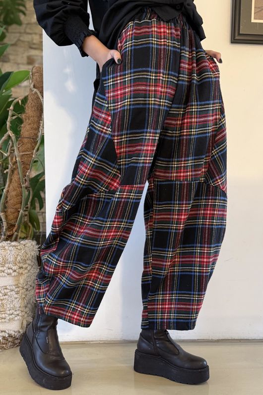 McAlister Tartan Brushed Cotton Barrel Pant Black